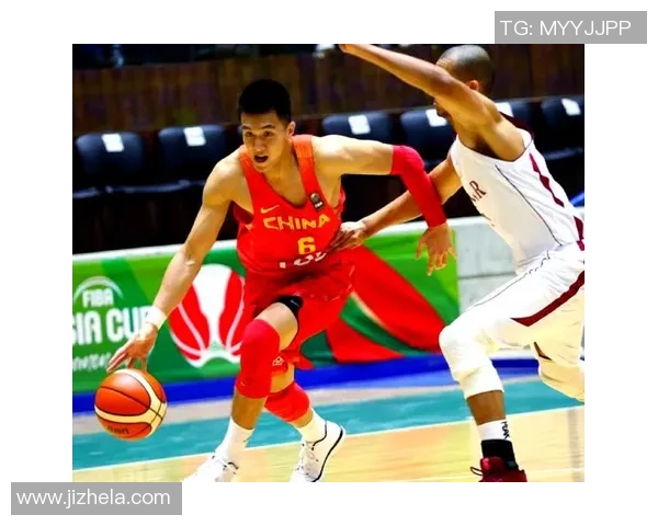 中国男篮蓝队迎战伊朗第二场全力争胜展现团队实力与拼搏精神 中国男篮蓝队迎战伊朗第二场全力争胜展现团队实力与拼搏精神